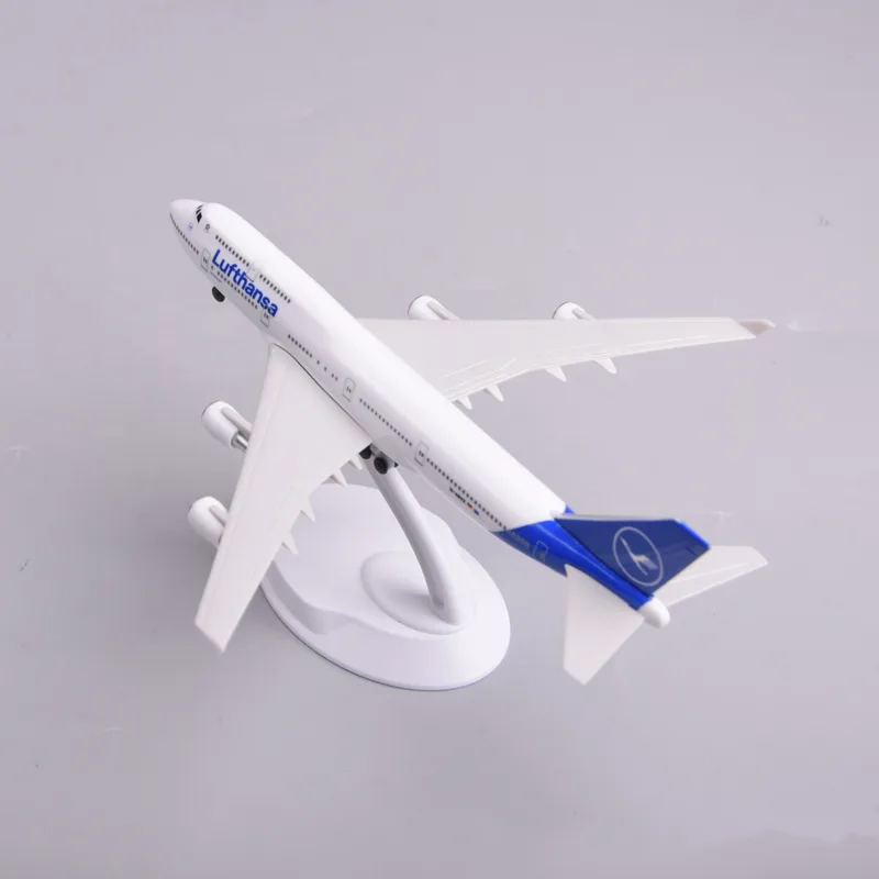 Maßstabsgetreues Flugzeugmodel – Model Airplane Plastic Bewertung und Preis
